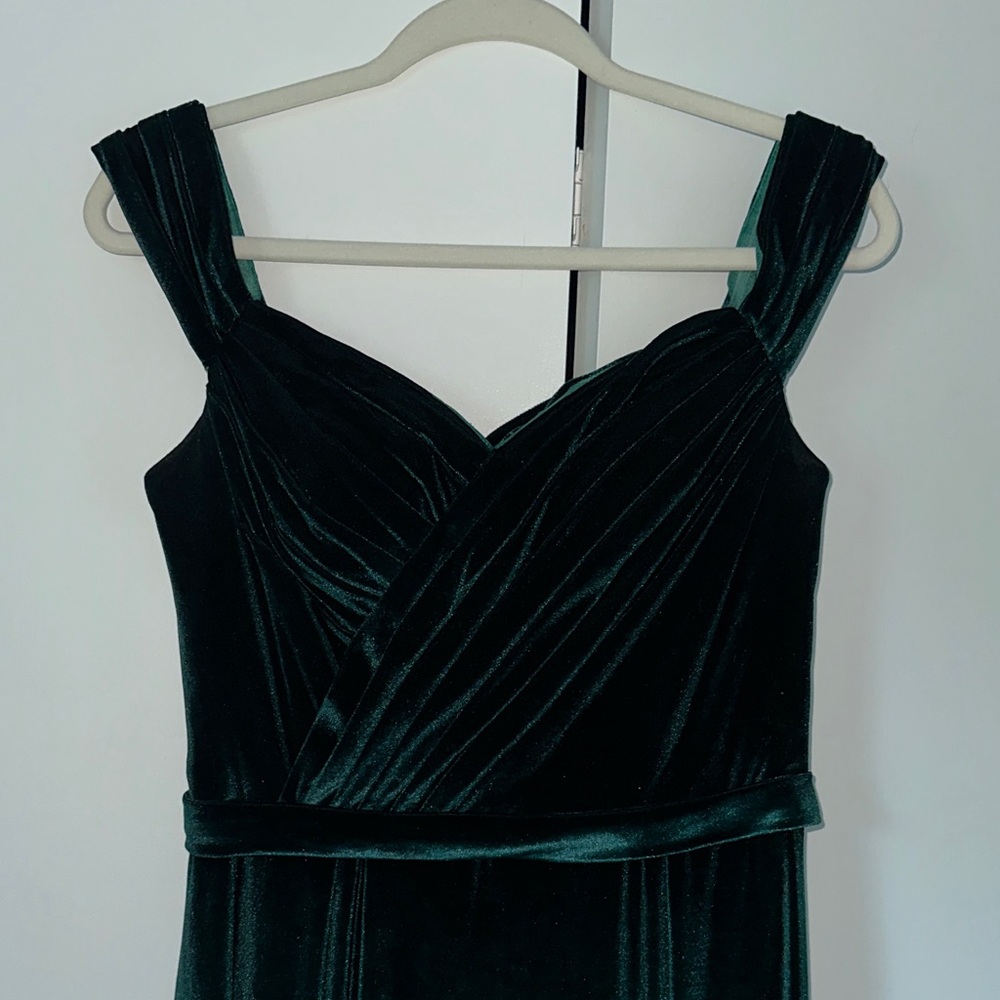 JJ’s House Green Velvet Evening Gown - Picture 3 of 7